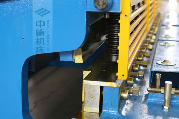 ZDSK-1232選用上海優(yōu)質(zhì)刀片，使用壽命更長.jpg